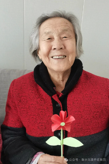 信康养老·燕园的女神节 ---不被年岁界说，，，，她们自成光线。。。。。