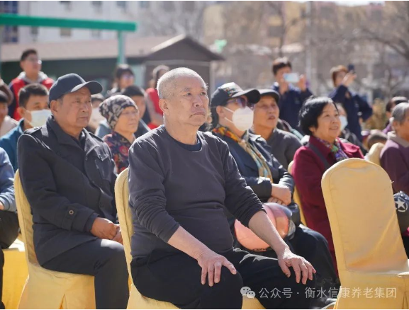 情满信康养老院，，，，文艺汇演暖人心